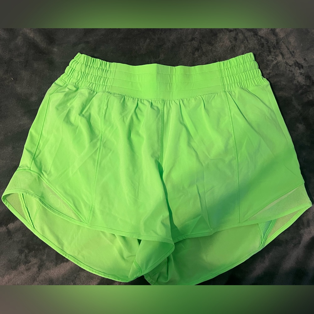 lululemon hotty hot high rise lined shorts 4in